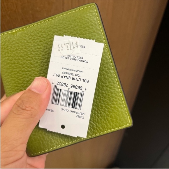 Coach Pebble Leather Snap Wallet #C2862 - Picture 9 of 9